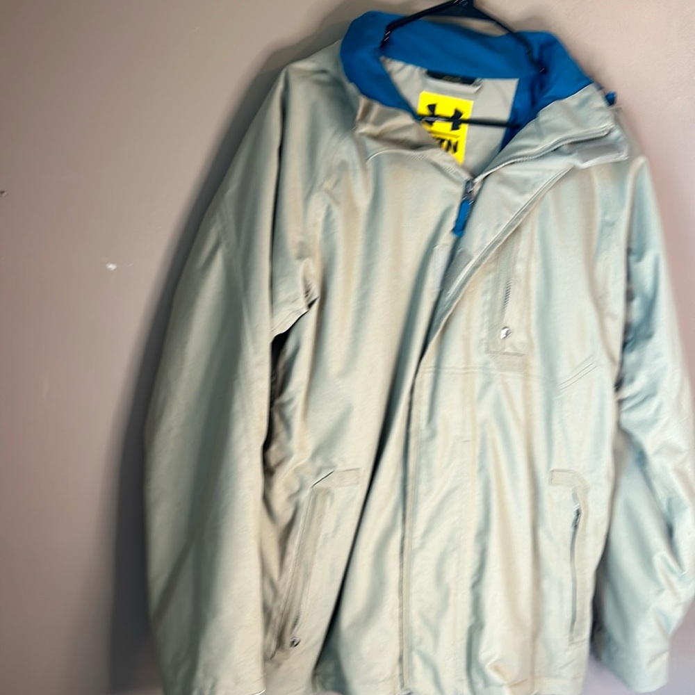 Under Armour MTN Mountain Coat Size M. Ski. Snowboarding Snowmobile